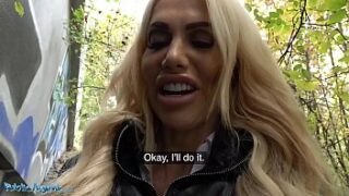 Public Agent Big Tits Honey T Cummings gives outdoor oral pleasure for cash