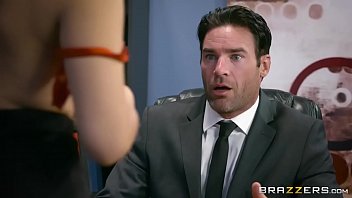 Brazzers – (Valentina Nappi) gets a gonzo office fucking