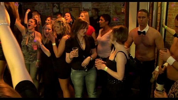 Gangbang wild patty at night club