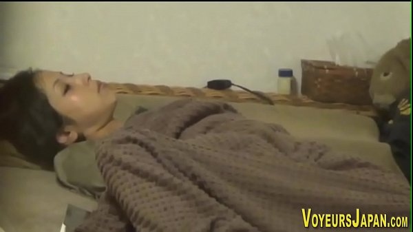 Japanese milf fingerbangs and orgasms