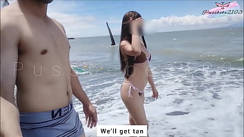 Babe in Swimsuit Have Sex with Her Boyfriend at Public Beach