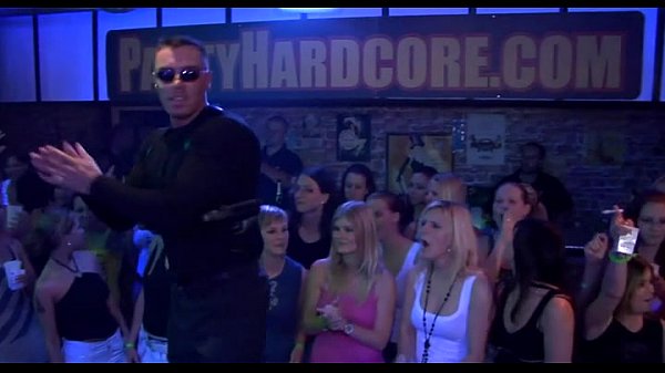 Group-sex wild patty at night club