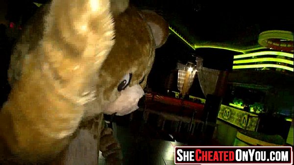 33 These women cheat with strippers 76