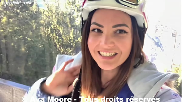 Ava Moore – Salope française s’exhibe, se gode et jouit sur les pistes de ski